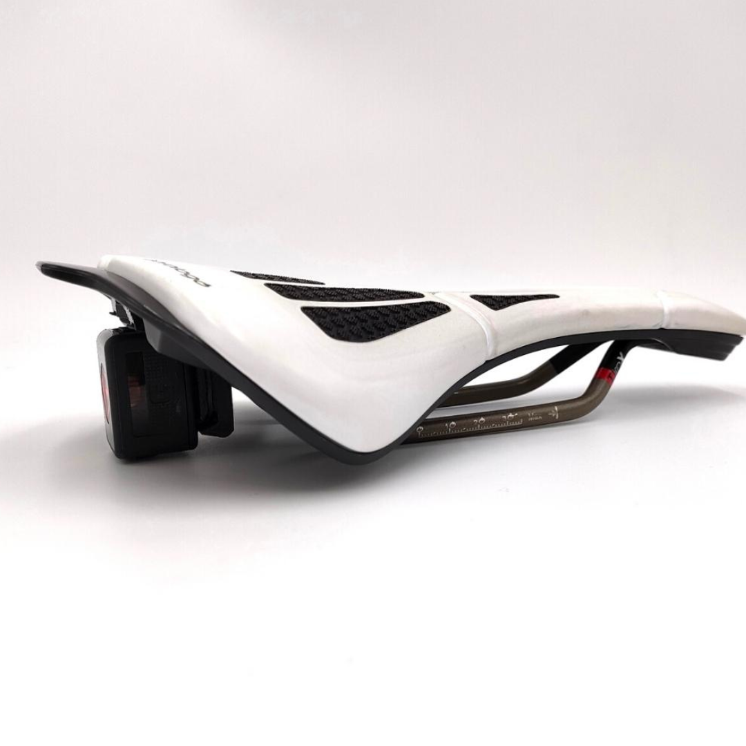 プロロゴ スクラッチ M5 専用 Bontrager Flare RT サドルマウント