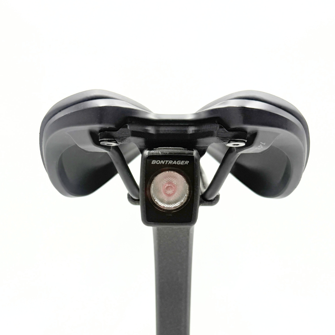 Bontrager Flare RT サドルマウント(Specialized Power / Romin 対応 Bontrager Flare RT サドルマウント(Specialized Power / Romin 対応