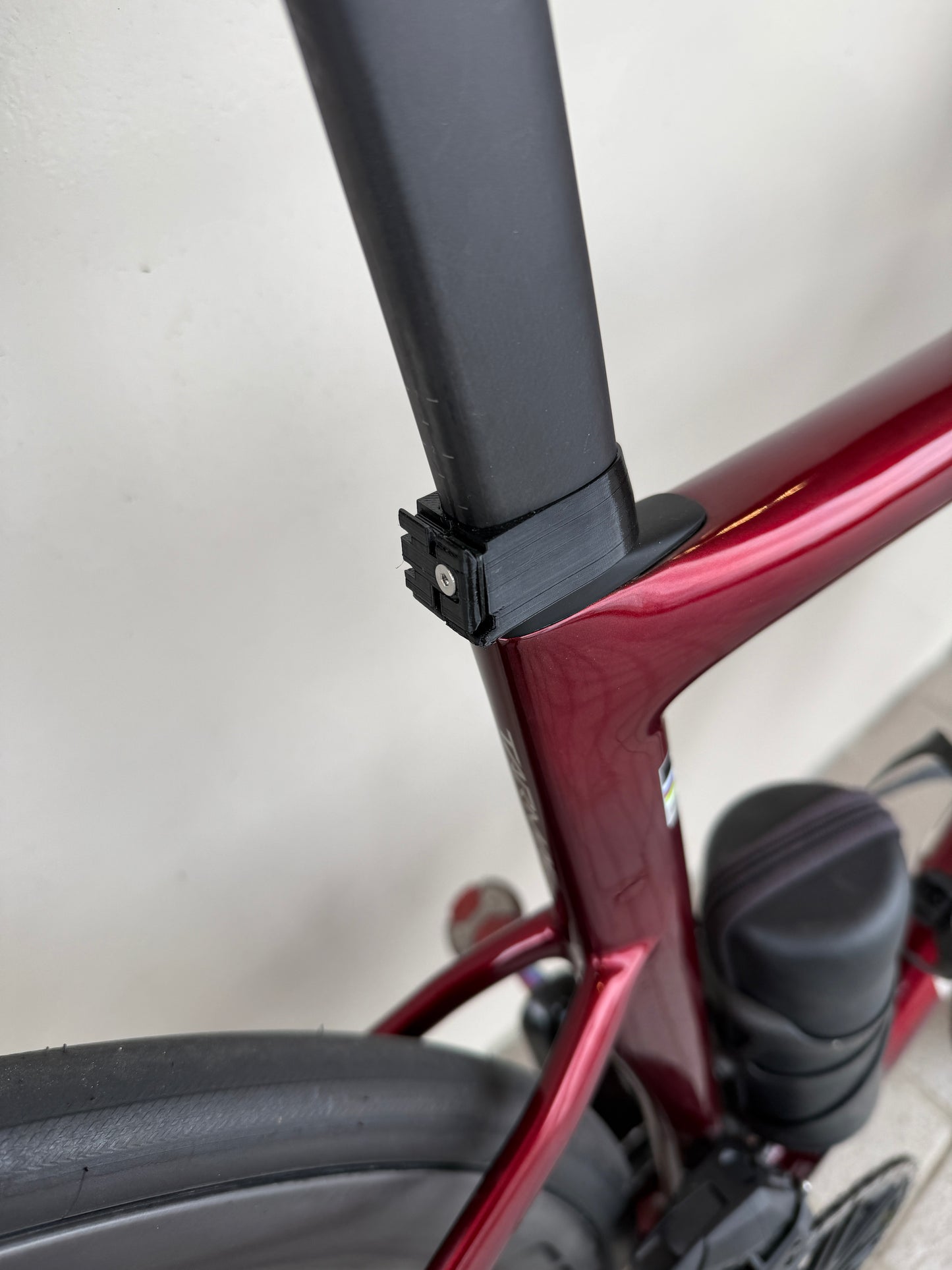 Tarmac SL8 シートポストマウント（Bontrager Flare RT用）